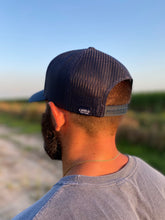 Load image into Gallery viewer, Sight Cast Cap (Navy)
